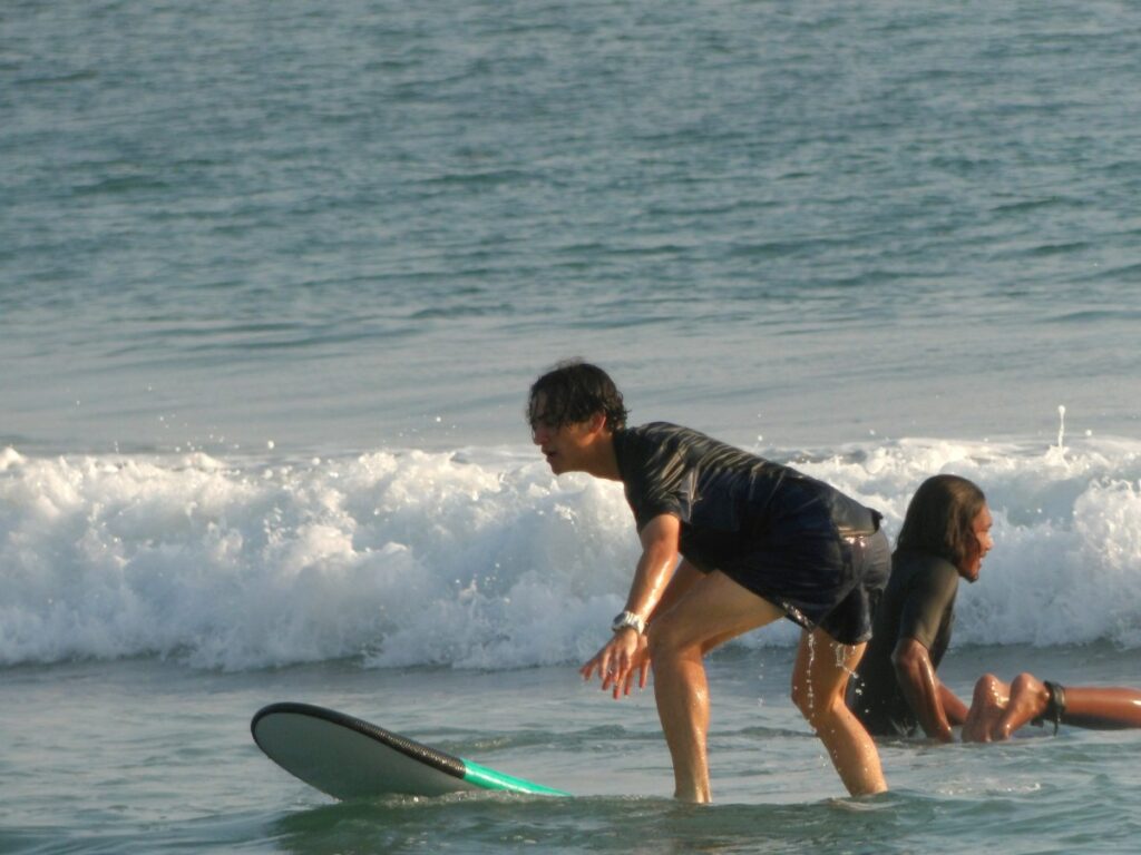 15-daagse rondreis Bali en Java | surfen op Seminyak beach op Bali